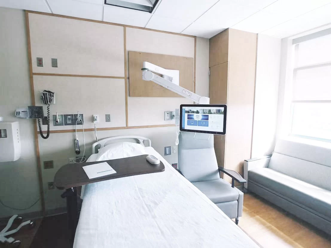 Insights Saintway : Efficacité des terminaux de données au lit d'hôpital : retour sur investissement et guide des résultats pour les patients 2026